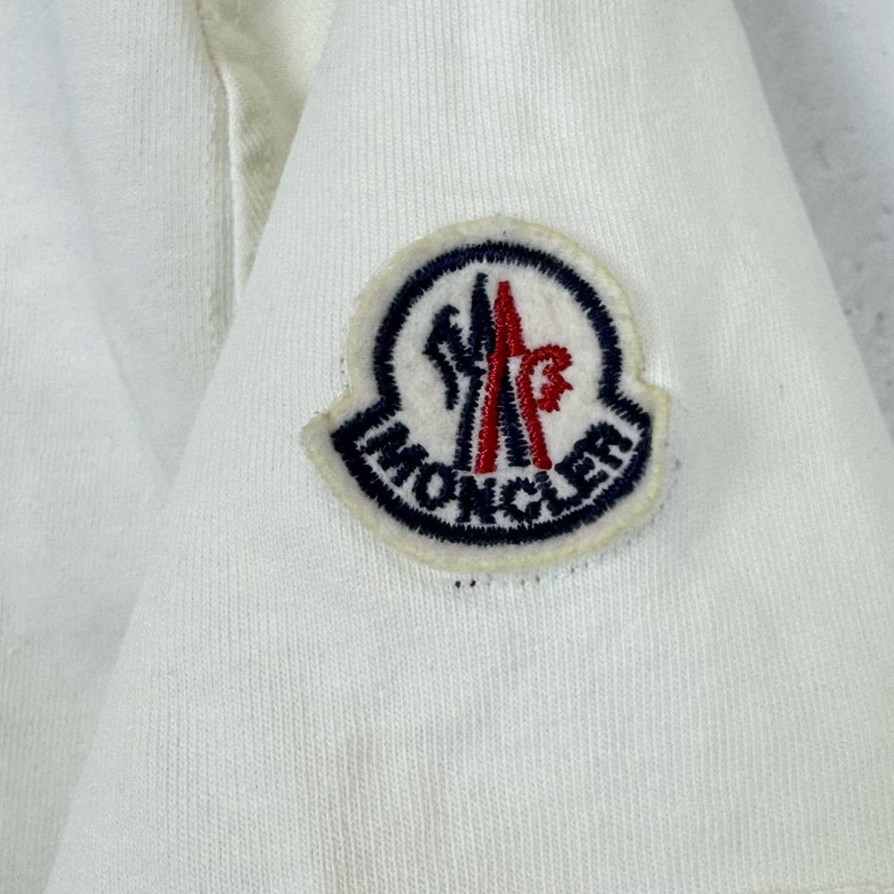 Moncler Men's Short Sleeve 3D Velvet Logo T-Shirt Off White Spell Out Crew Neck - Picture 4 of 16